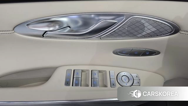 Genesis GV70 2024 Черный из Кореи, фото 4