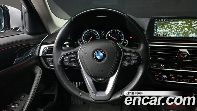 BMW 5 Series (G30) 2018 Серебристо-серый из Кореи, фото 4