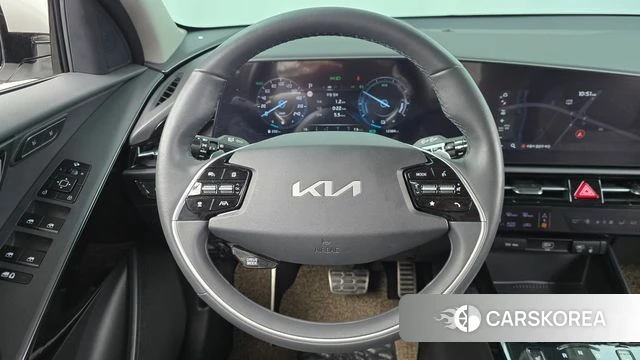 Kia Di Ol Nu Niro 2023 Белый из Кореи, фото 4