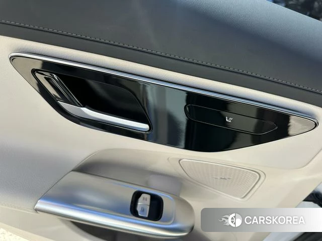Mercedes-Benz Class C 2023 Белый из Китая, фото 4