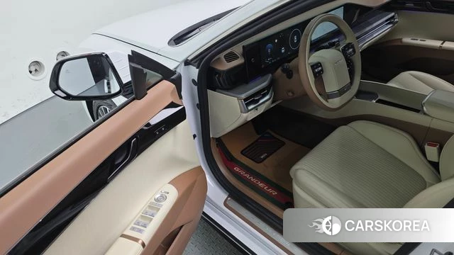 Hyundai Grandeur Hybrid (GN7) 2024 Белый из Кореи, фото 4