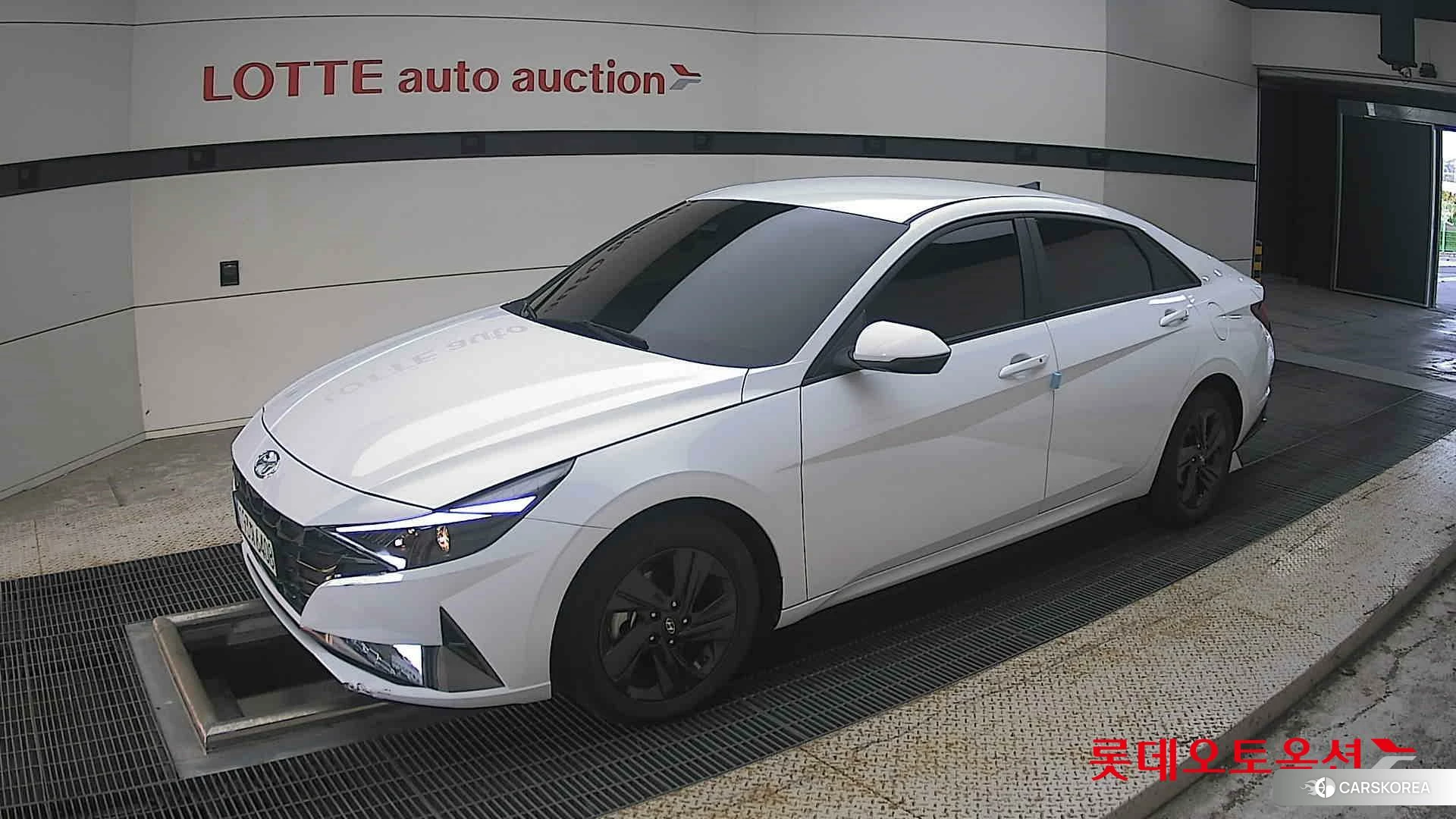 Hyundai Avante Hybrid 2023 Polar White из Кореи, фото 4