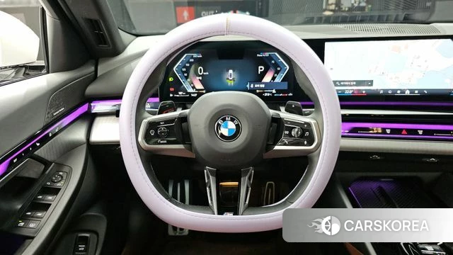 BMW 5 Series (G60) 2024 Белый из Кореи, фото 4