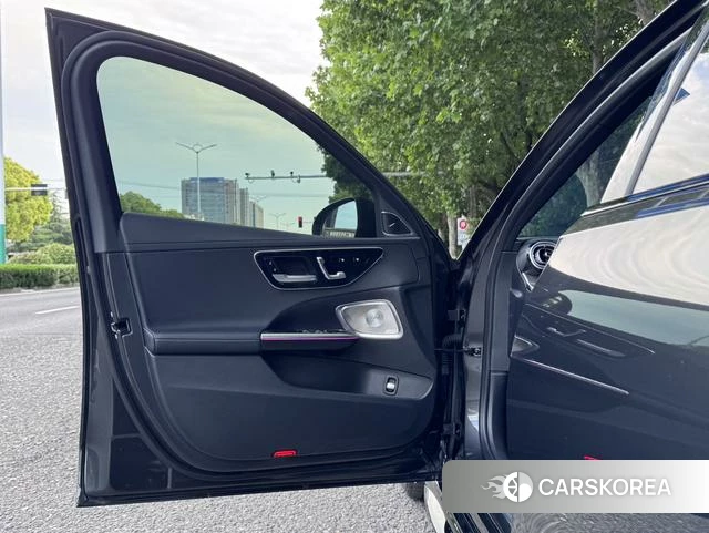 Mercedes-Benz Class C 2024 Темно-серый из Китая, фото 4