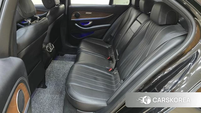 Mercedes-Benz E-Class W213 2019 Черный из Кореи, фото 4