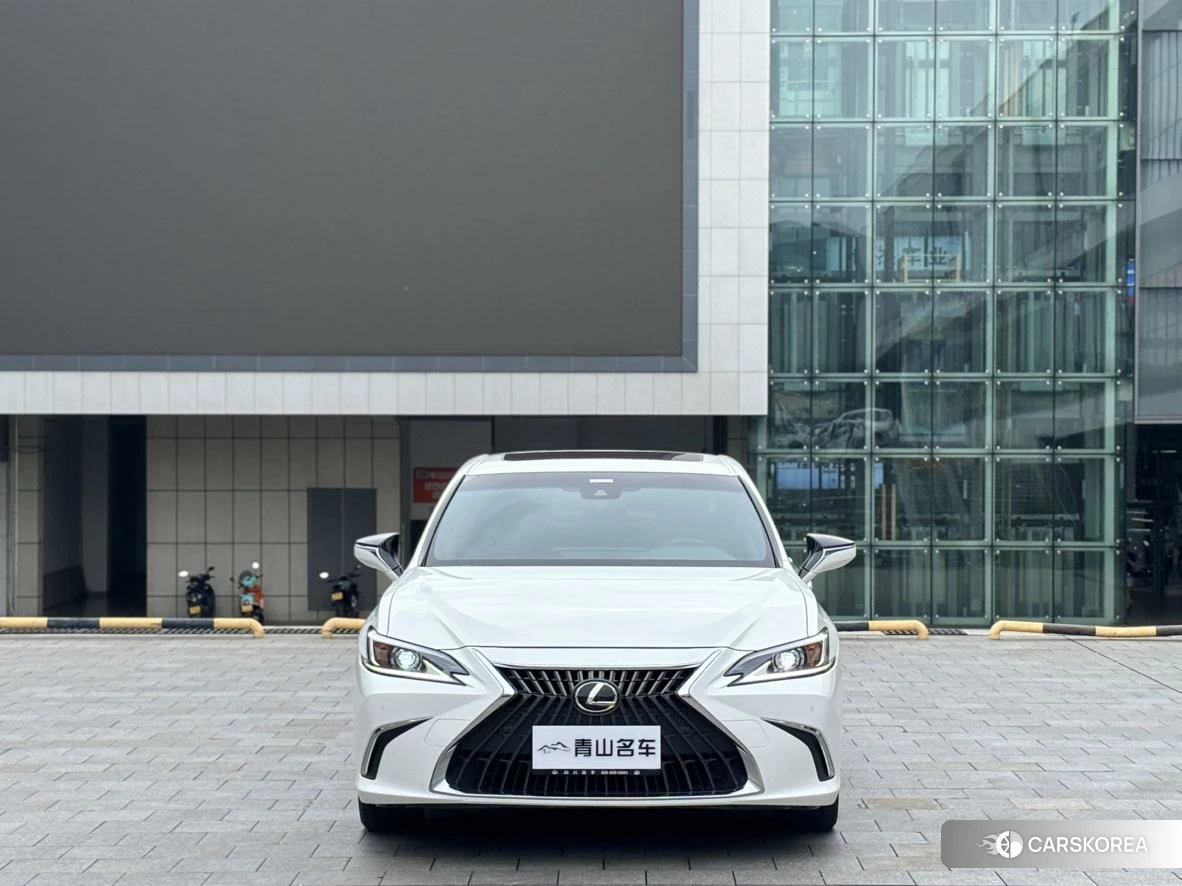 Lexus ES 2022 Белый из Китая, фото 4