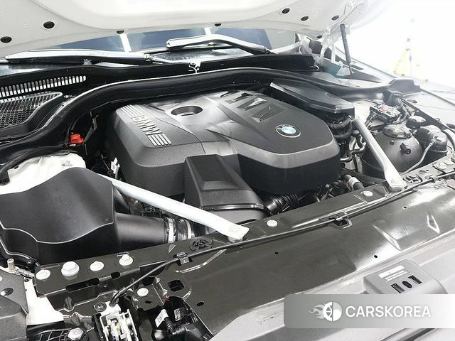 BMW 5 Series (G60) 2023 Белый из Кореи, фото 4