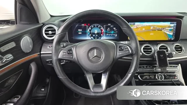 Mercedes-Benz E-Class W213 2018 Белый из Кореи, фото 4