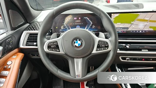 BMW X7 (G07) 2024 Серебристо-серый из Кореи, фото 4