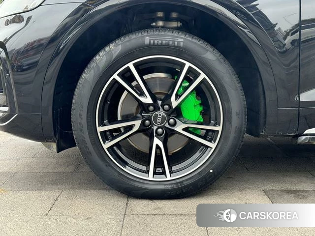 Audi Q5L 2022 Черный из Китая, фото 4