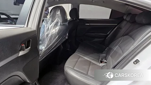 Hyundai Avante AD id 3682516 из Кореи 4