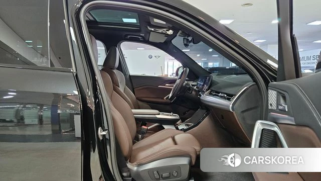BMW X1 (U11) 2025 Черный из Кореи, фото 4