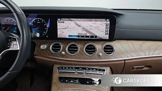 Mercedes-Benz E-Class W213 2021 Белый из Кореи, фото 4