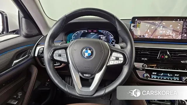 BMW 5 Series (G30) 2022 Белый из Кореи, фото 4