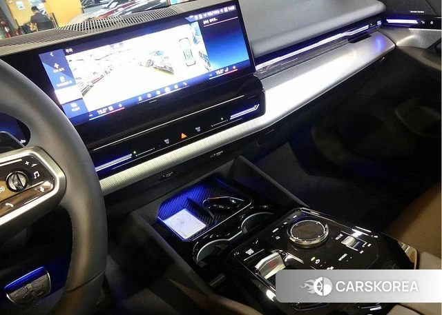 BMW 5 Series (G60) 2024 Серебристо-серый из Кореи, фото 4
