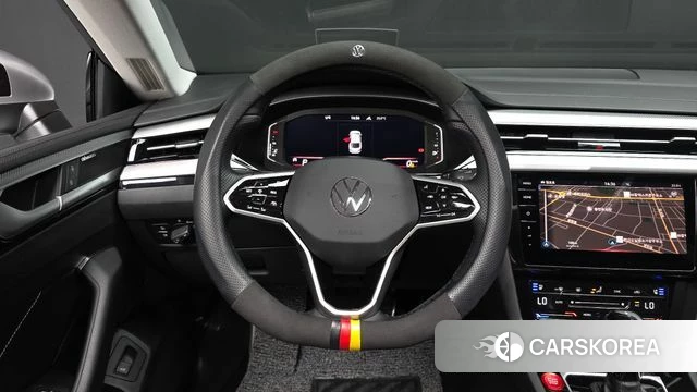 Volkswagen Arteon 2023 Белый из Кореи, фото 4