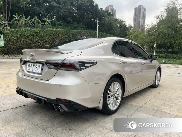 Toyota Camry 2021 Серебристо-серый из Китая, фото 4