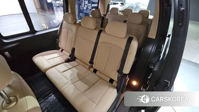 Hyundai Staria 2023 Серый из Кореи, фото 4