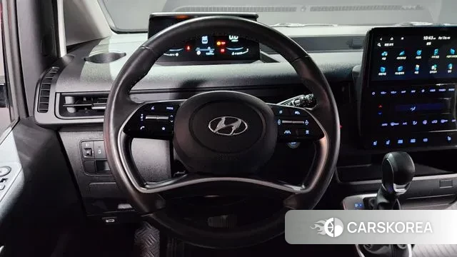 Hyundai Staria 2022 Красный из Кореи, фото 4
