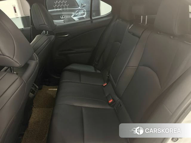 Lexus UX250h 2020 Белый из Кореи, фото 4