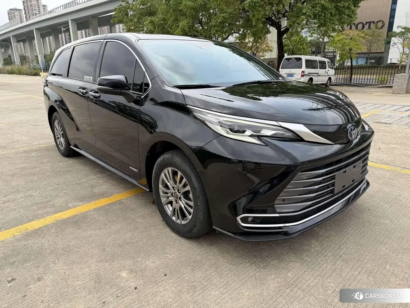 Toyota Sienna 2023 Черный из Китая, фото 4