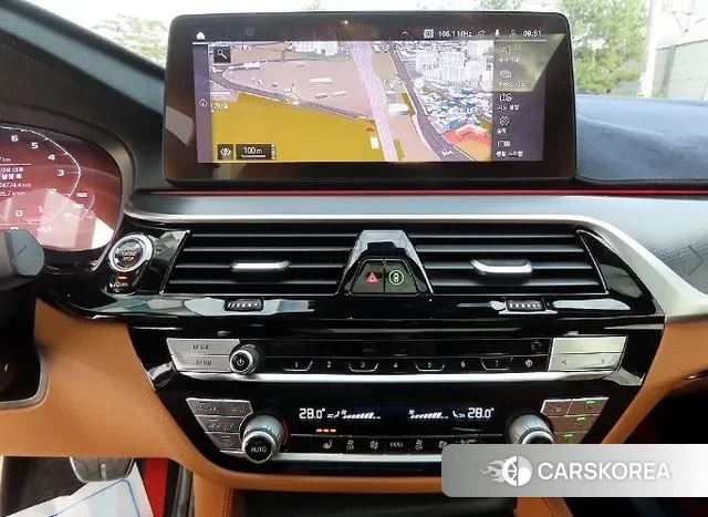 BMW 5 Series (G30) 2022 Черный из Кореи, фото 4