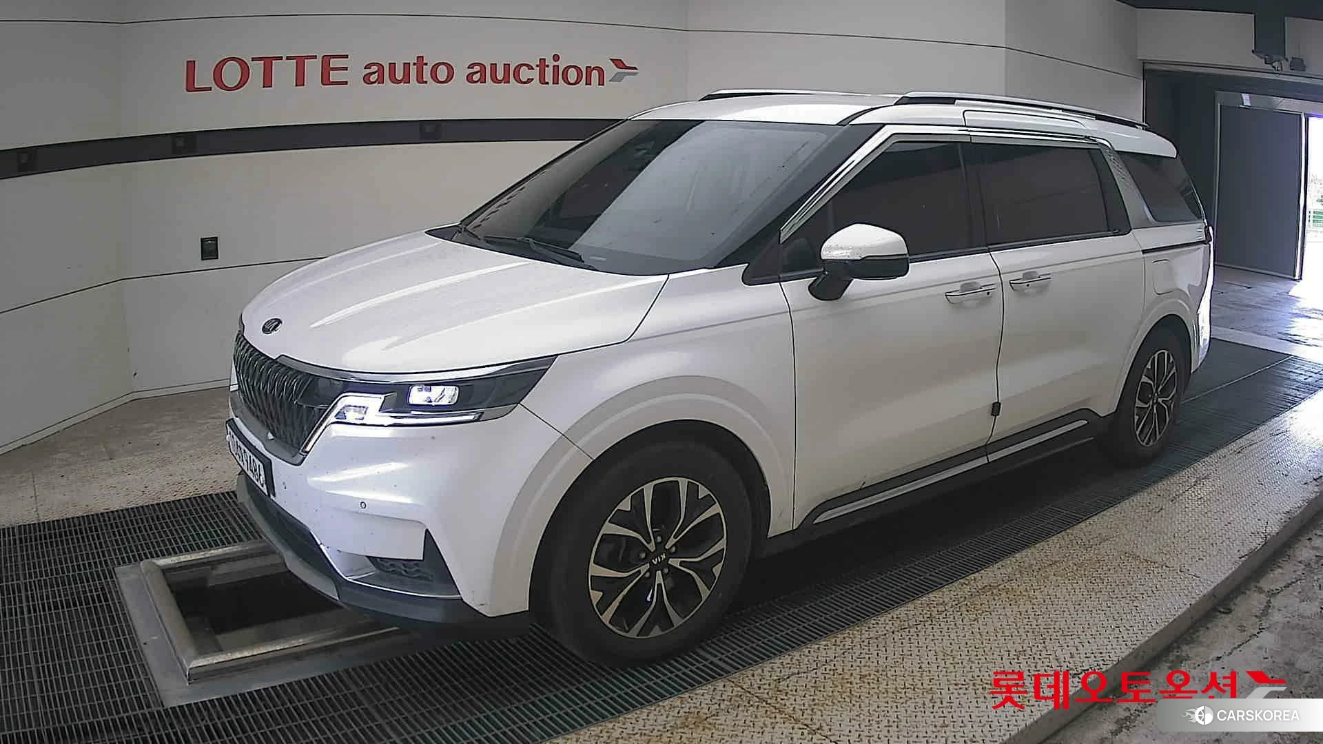 Kia Carnival 2021 Snow White Pearl (optional) из Кореи, фото 4