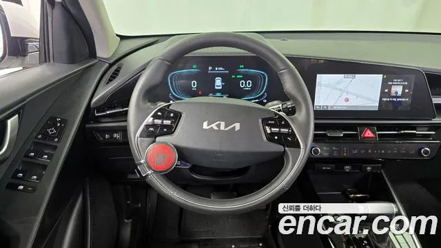 Kia Di Ol Nu Niro 2024 Белый из Кореи, фото 4