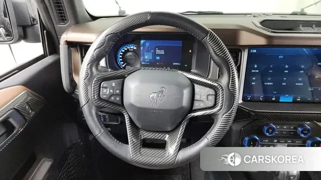 Ford Bronco 6th Generation 2022 Черный из Кореи, фото 4