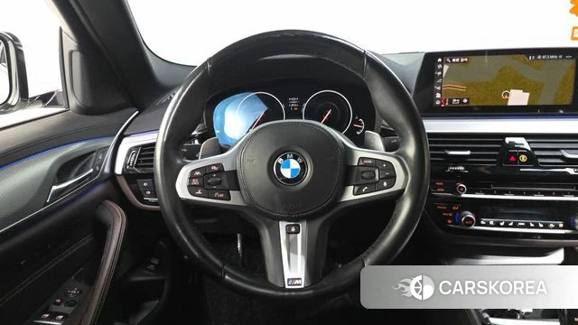 BMW 5 Series (G30) 2019 Белый из Кореи, фото 4