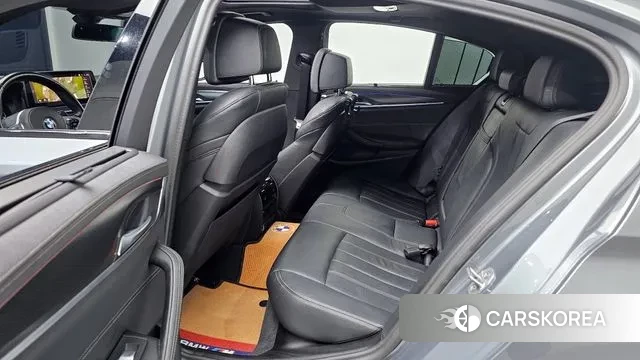 BMW 5 Series (G30) 2023 Серый из Кореи, фото 4