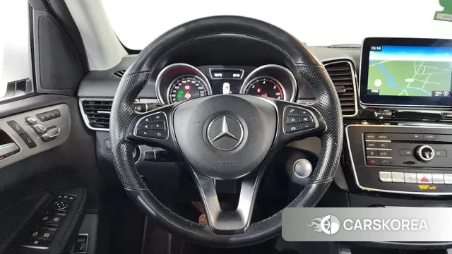 Mercedes-Benz GLE - Class W166 2018 Белый из Кореи, фото 4