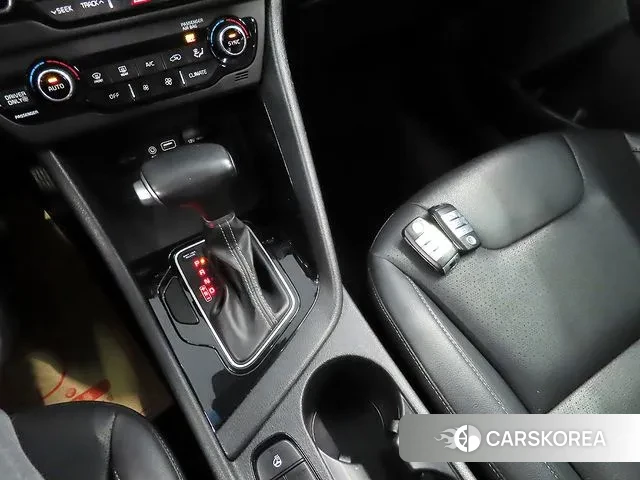 Kia Niro 2018 Синий из Кореи, фото 4