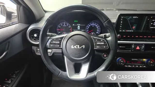 Kia The New K3 2nd generation 2022 Белый из Кореи, фото 4