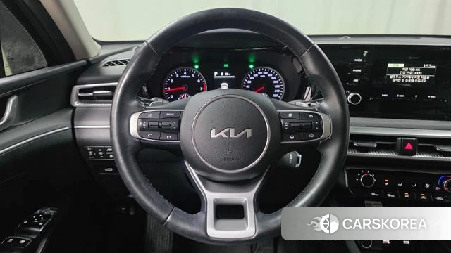 Kia K5 3rd generation 2023 Черный из Кореи, фото 4