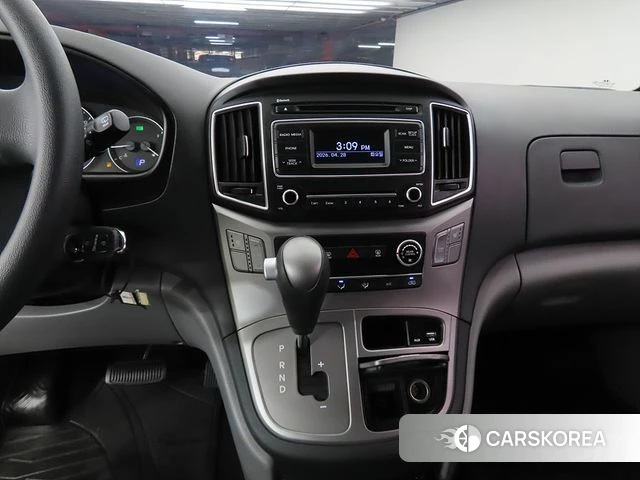 Hyundai The New Grand Starex 2019 Белый из Кореи, фото 4
