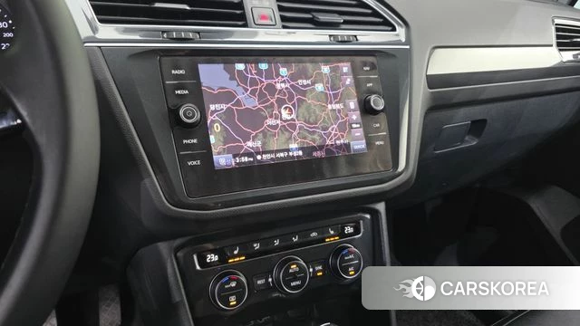 Volkswagen Tiguan second Generation 2020 Белый из Кореи, фото 4