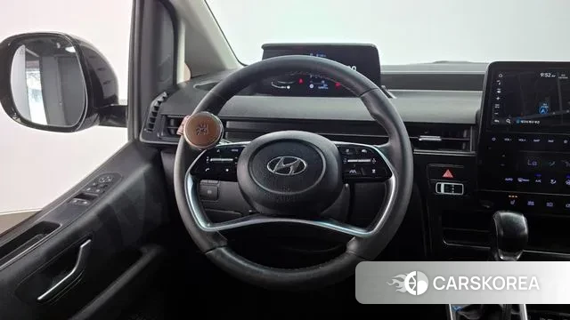 Hyundai Staria 2022 Серебряный из Кореи, фото 4