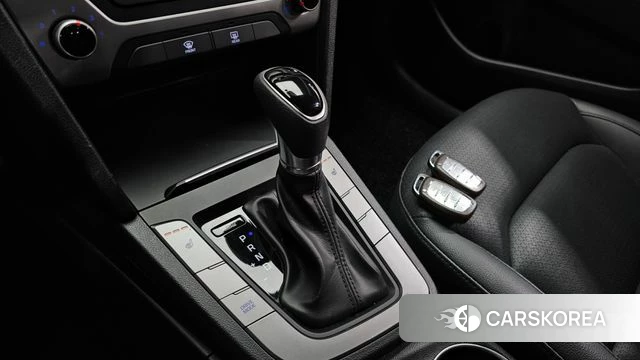 Hyundai Avante AD 2018 Серый из Кореи, фото 4
