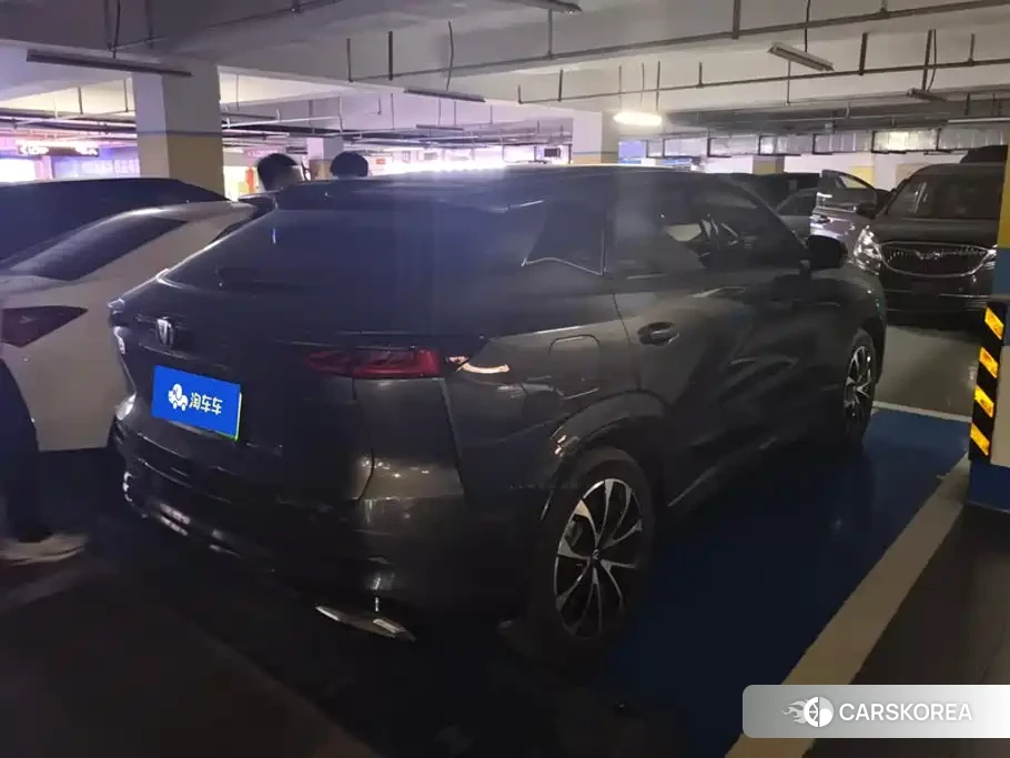 Chang'an UNI-Z New Energy 2024 Silver/gray из Китая, фото 4