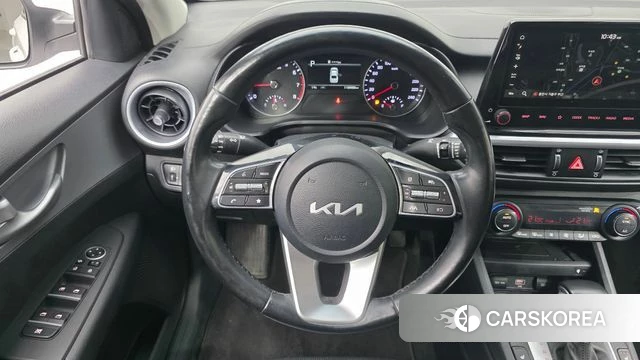 Kia The New K3 2nd generation 2022 Белый из Кореи, фото 4