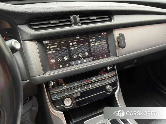 Jaguar XF (X260) 2019 Черный из Кореи, фото 4