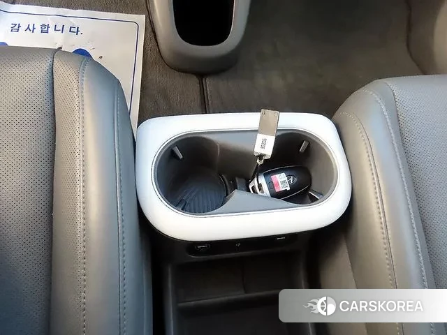 Hyundai Ionic 5 2021 Серебристо-серый из Кореи, фото 4