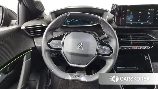 Peugeot e-208 second Generation 2023 Черный из Кореи, фото 4