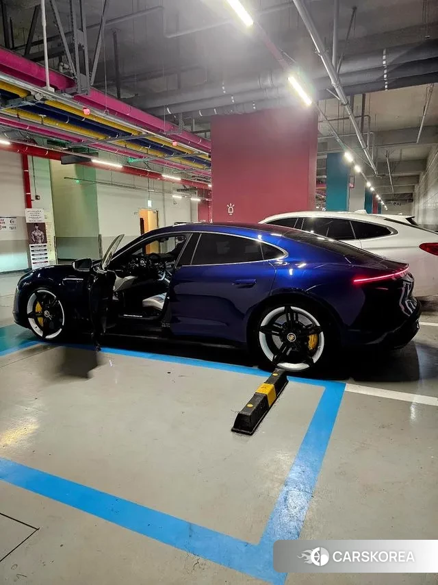 Porsche Taycan 2021 Черный из Кореи, фото 4