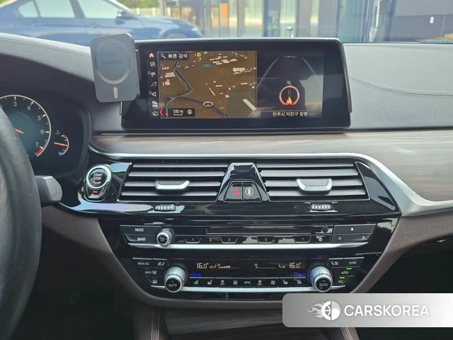 BMW 5 Series (G30) 2019 Серый из Кореи, фото 4