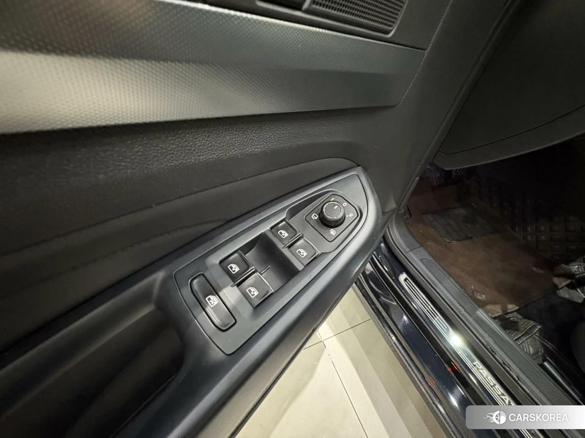 Volkswagen Passat 2023 Черный из Китая, фото 4