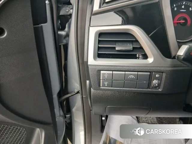 Ssangyong Beautiful Korando 2020 Серебристо-серый из Кореи, фото 4