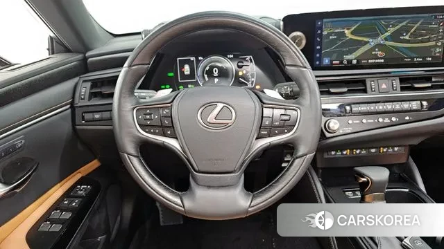 Lexus ES300h 7th generation 2024 Белый из Кореи, фото 4