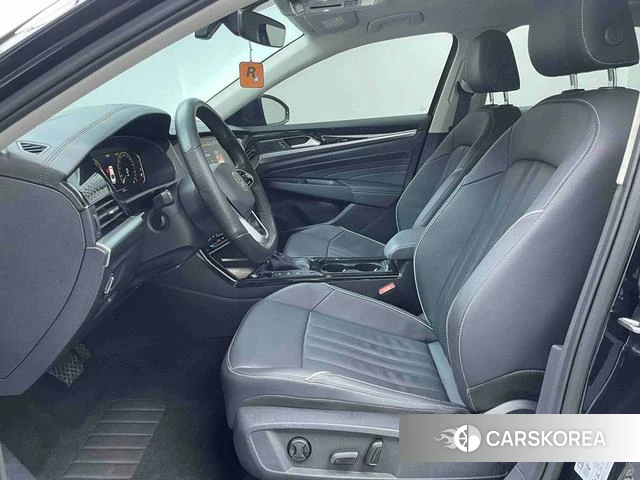 Volkswagen Passat 2023 Черный из Китая, фото 4